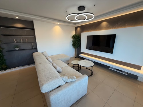 Sarai Suite: Modern Apartment with Terrace & Pool 15 Alfamarhomes.com