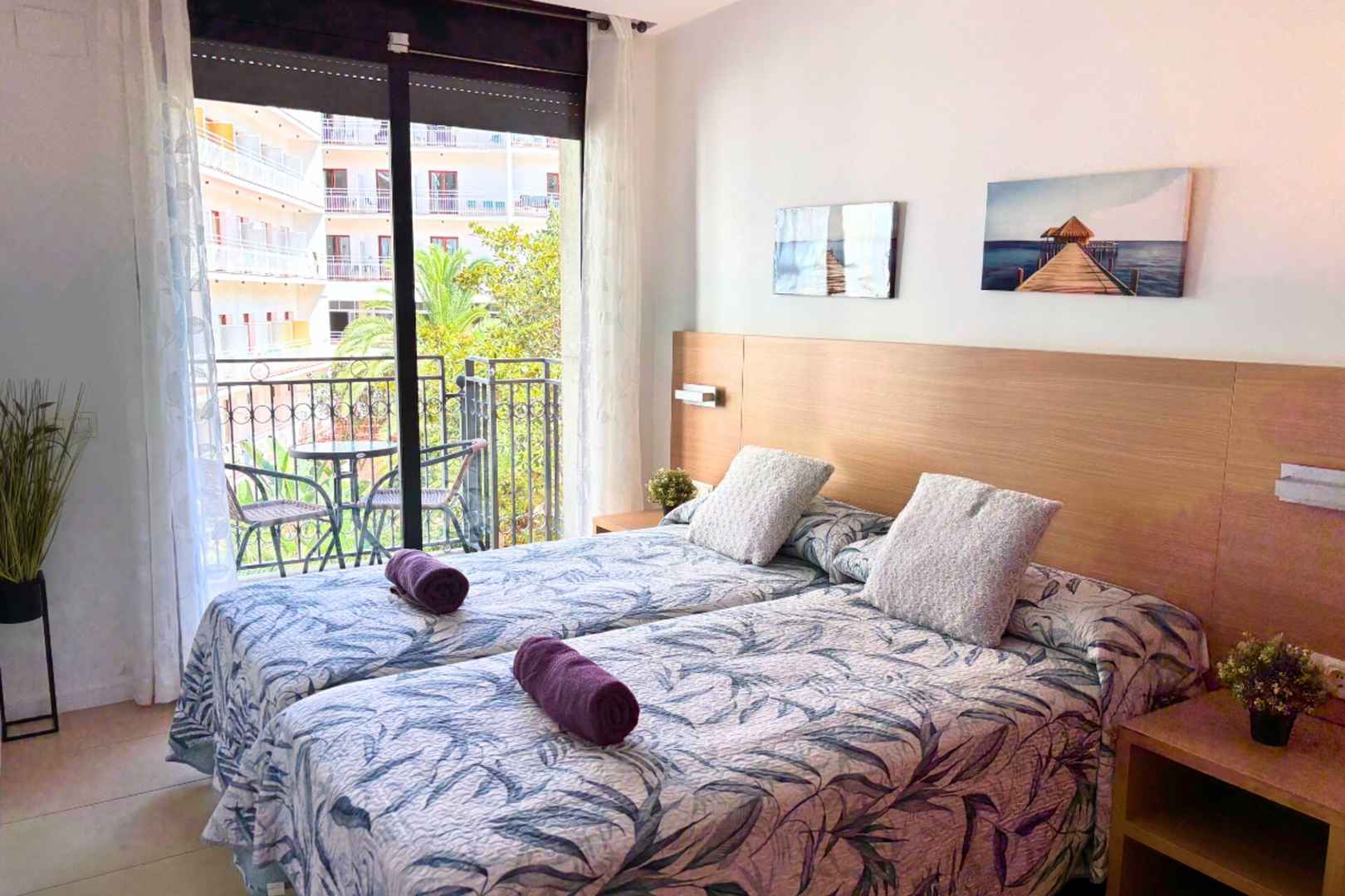 Zen Suite - Modern Apartment with Parking & Pool 8 Alfamar Homes