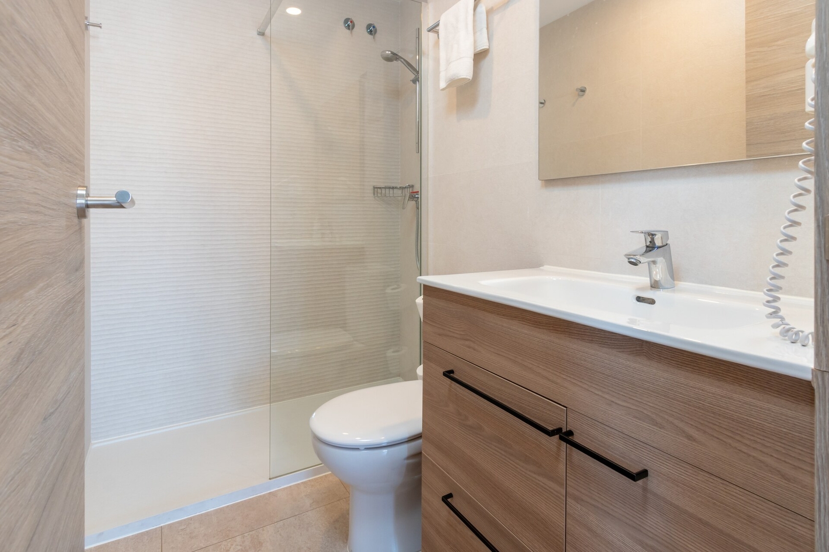 Modern Apartment 50 Meters From the Beach 9 Alfamar Homes