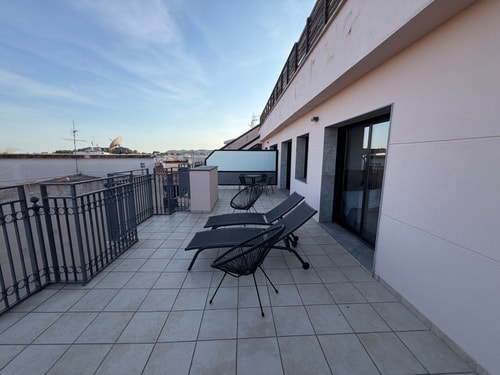 Sarai Suite: Modern Apartment with Terrace & Pool 8 Alfamarhomes.com