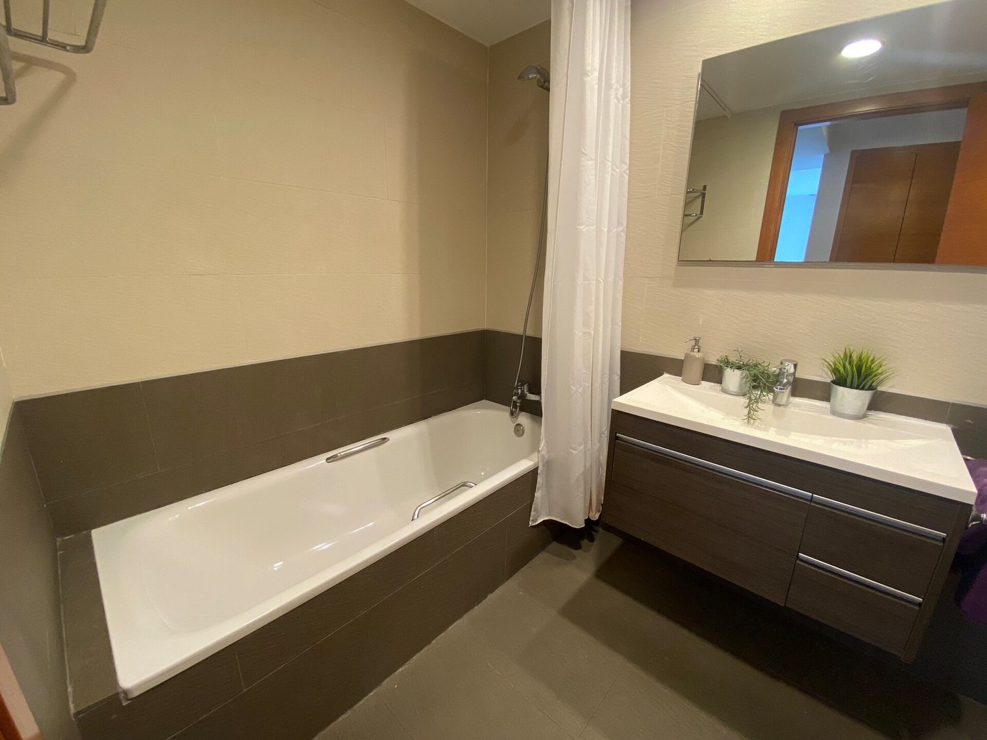 Osaka Suite 11 Alfamar Homes