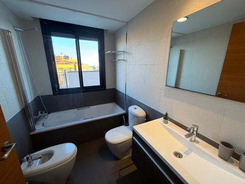 Sarai Suite: Modern Apartment with Terrace & Pool 17 Alfamarhomes.com