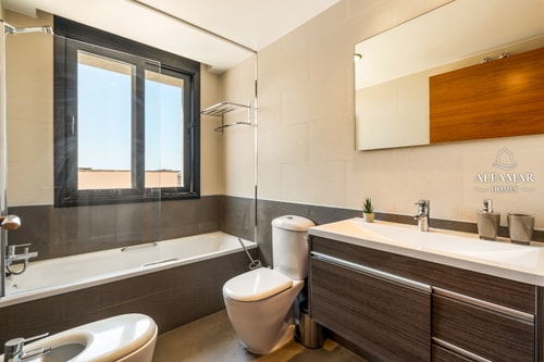 Sarai Suite: Modern Apartment with Terrace & Pool 6 Alfamarhomes.com