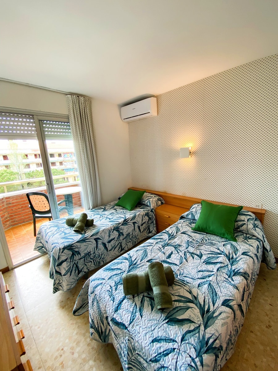Daruma Suite - Relax at Steps from the Beach 2 Alfamarhomes.com