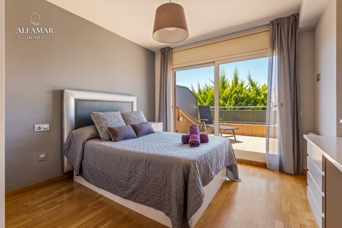 Serenia House: Modern Retreat in Fenals with Pool 16 Alfamarhomes.com