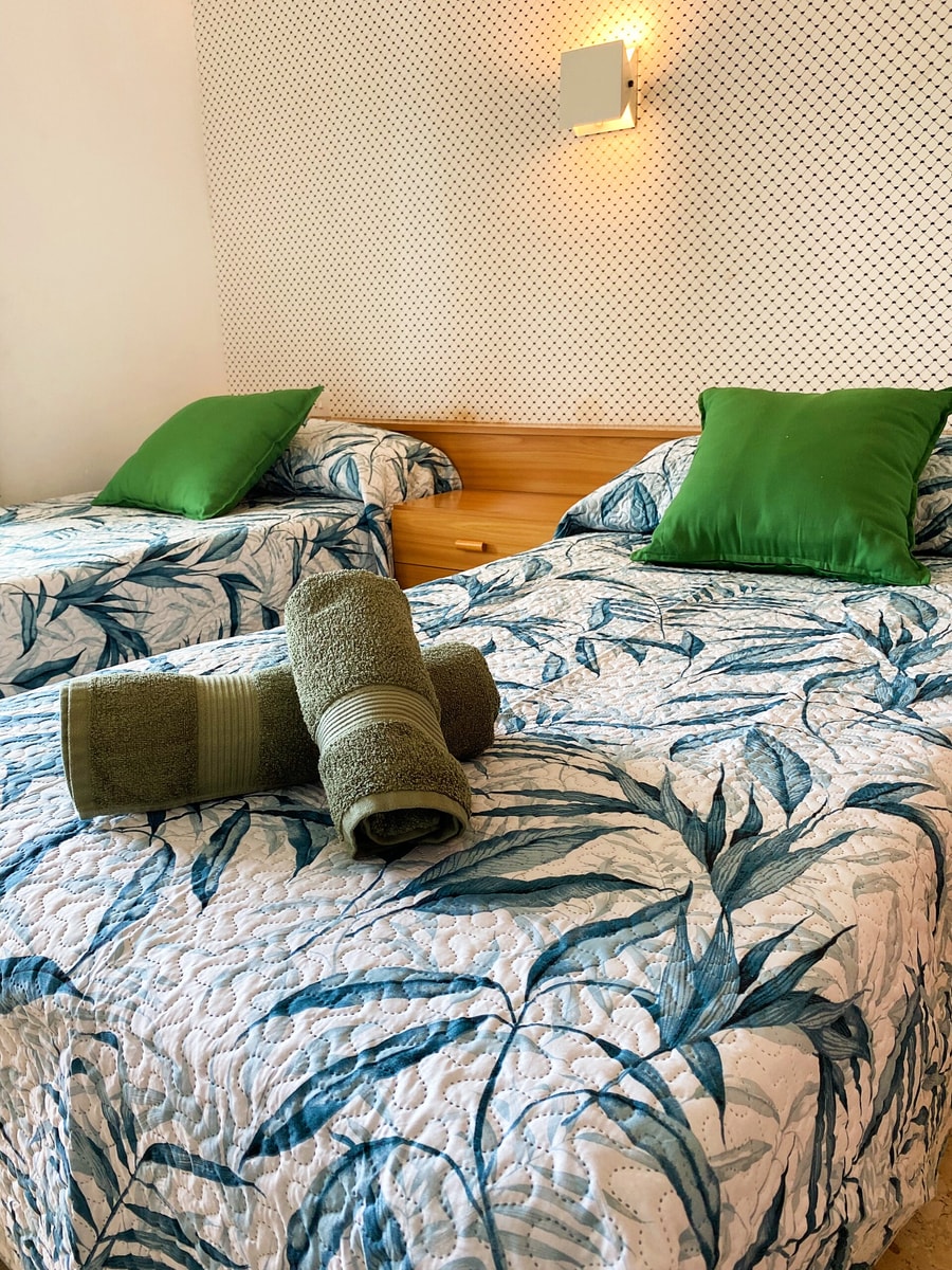 Daruma Suite - Relax at Steps from the Beach 10 Alfamarhomes.com