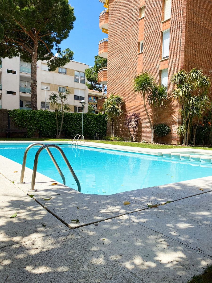 Daruma Suite - Relax at Steps from the Beach 12 Alfamarhomes.com