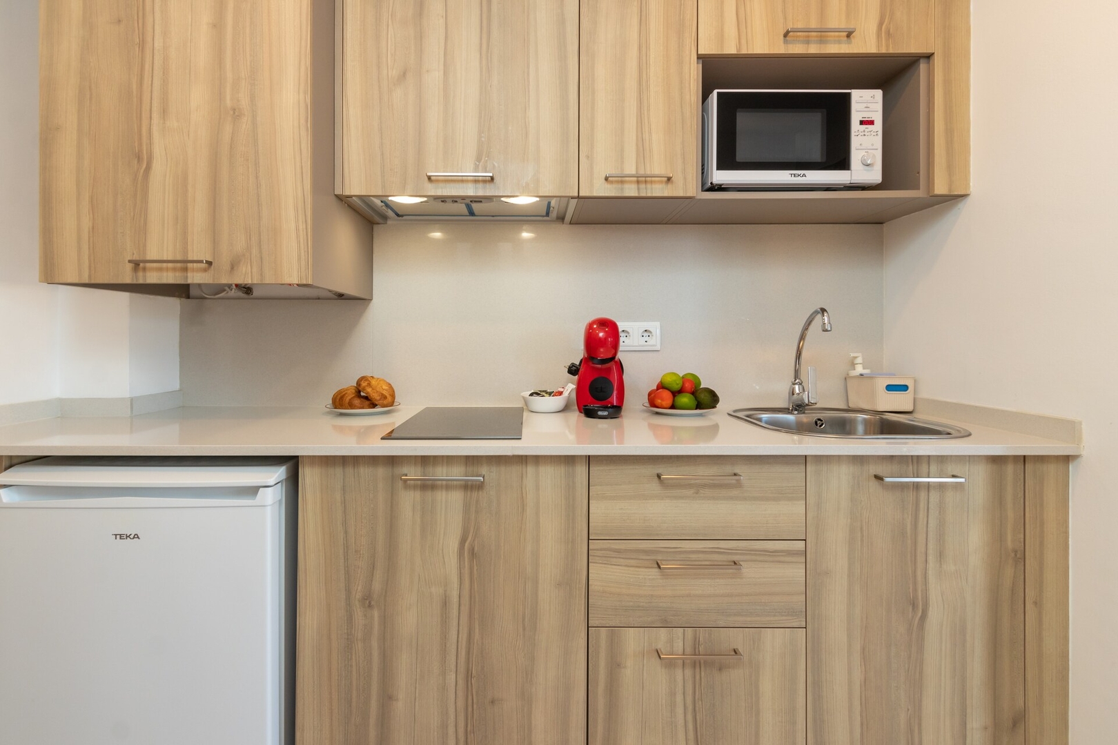 Modern Apartment with Sea Views 4 Alfamar Homes