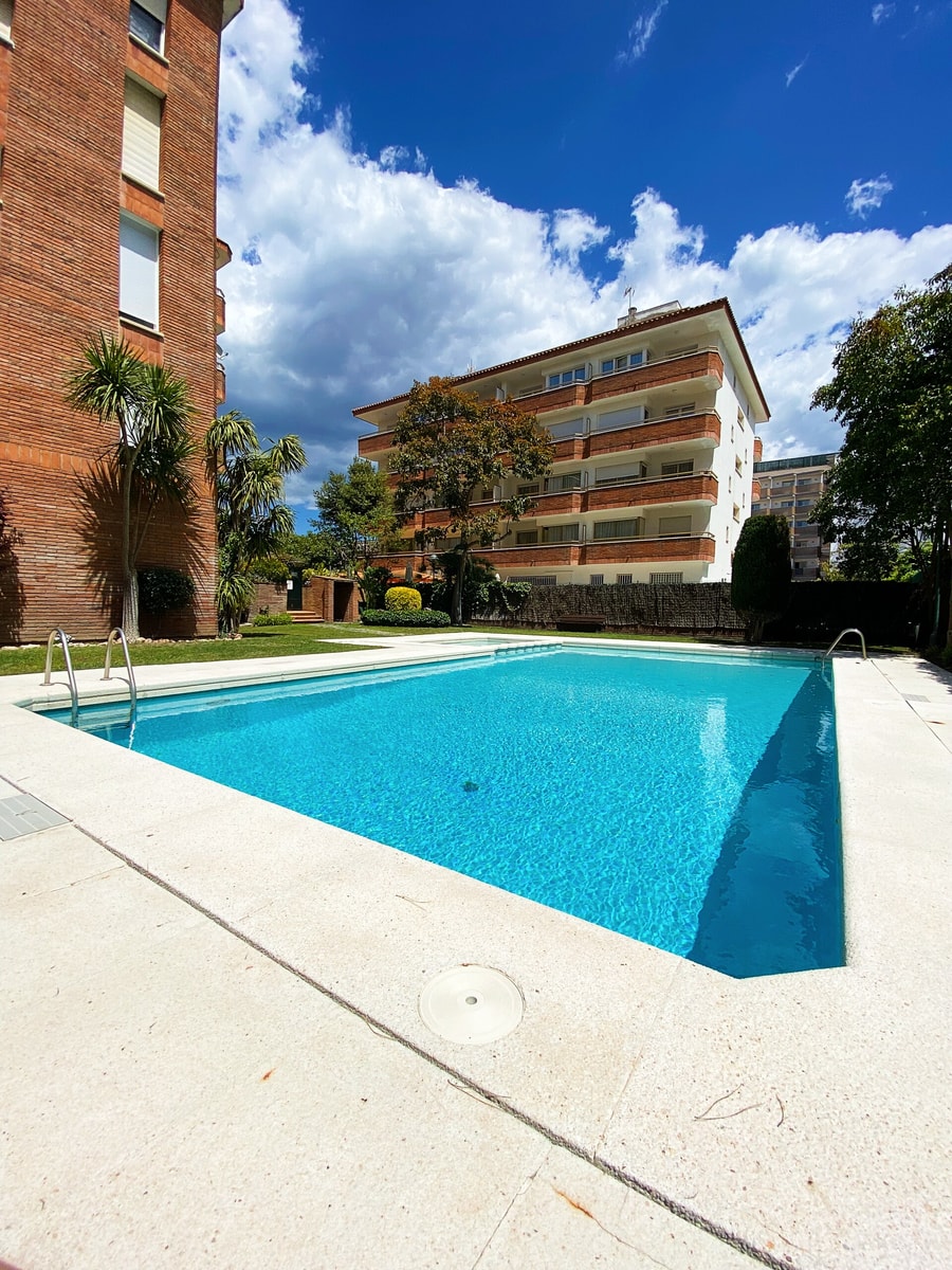 Daruma Suite - Relax at Steps from the Beach 3 Alfamarhomes.com