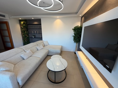 Sarai Suite: Modern Apartment with Terrace & Pool 13 Alfamarhomes.com