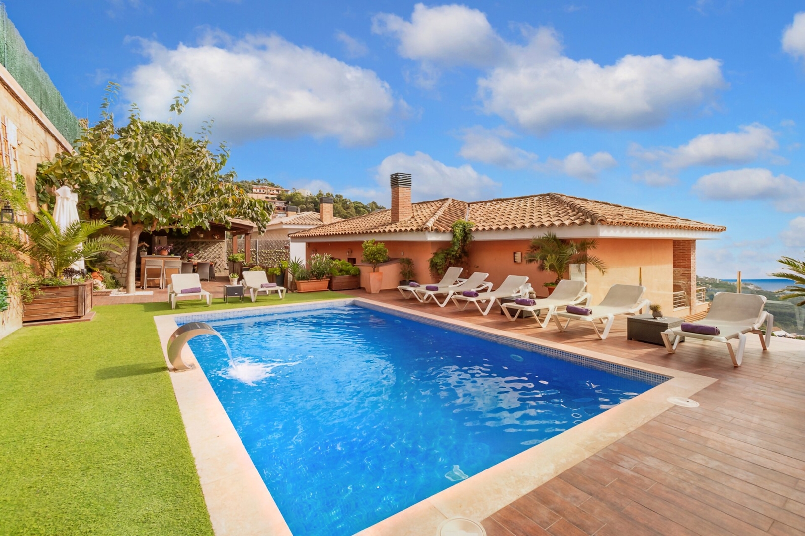 Luxury Villa with Pool and Sea Views 10 Alfamar Homes