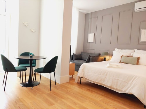 Estudio 302 • Lisboa • Balcón • Ascensor • A/A