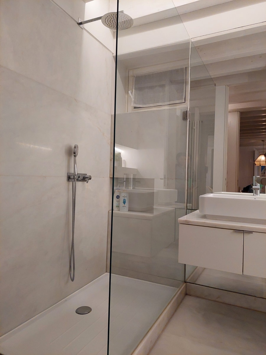 Apartment • Downtown Lisbon • 3 Bedrooms • Balcony gallery image 22