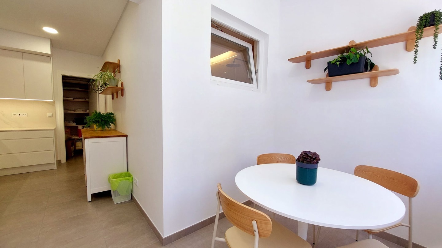 Spacious apartment in Lisbon | 2 bedrooms with AC gallery image 36