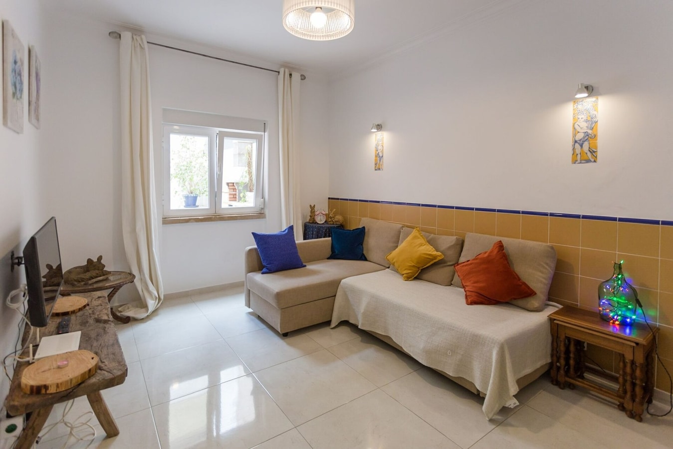 1-Bedroom Flat with Terrace, near Metro & Arena gallery image 4