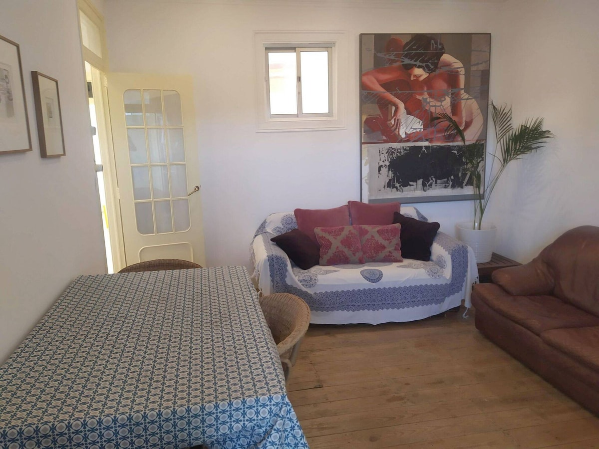 Charming flat with 2 bedrooms on Lisbon's 7th hill gallery image 17