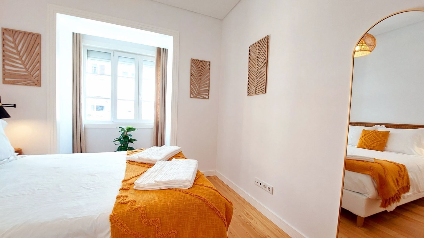 Spacious apartment in Lisbon | 2 bedrooms with AC gallery image 21