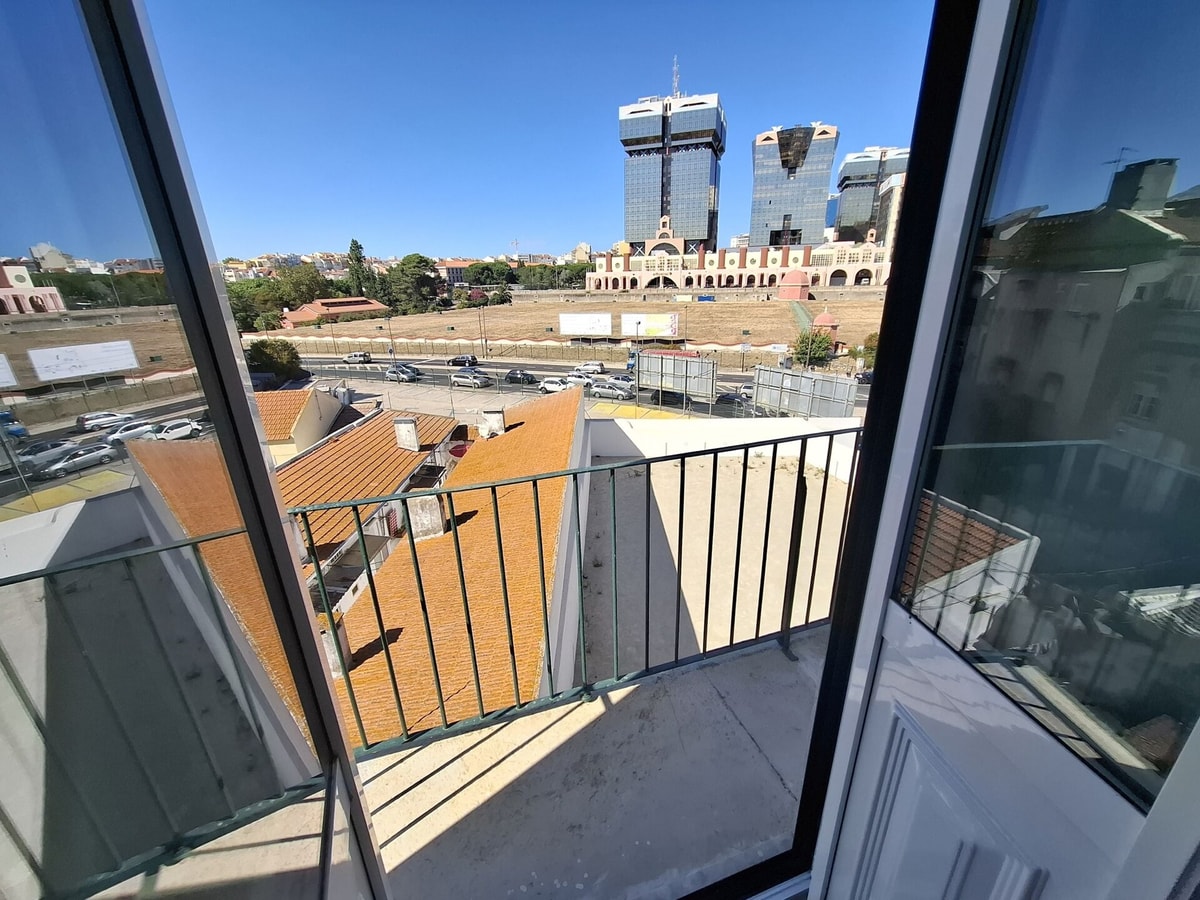 Studio 404 • Lisbon • Balcony • Elevator • A/C gallery image 39