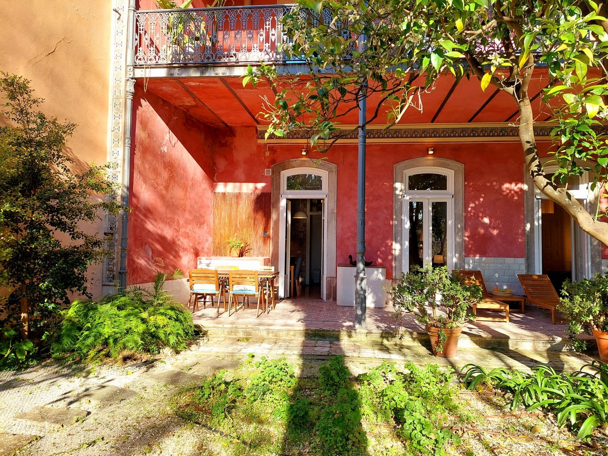 Lisbon Hideaway with private sunny Garden gallery image 15