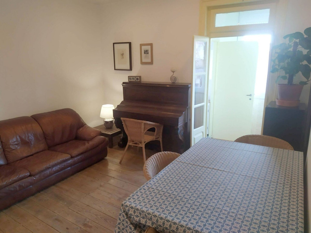 Charming flat with 2 bedrooms on Lisbon's 7th hill gallery image 14