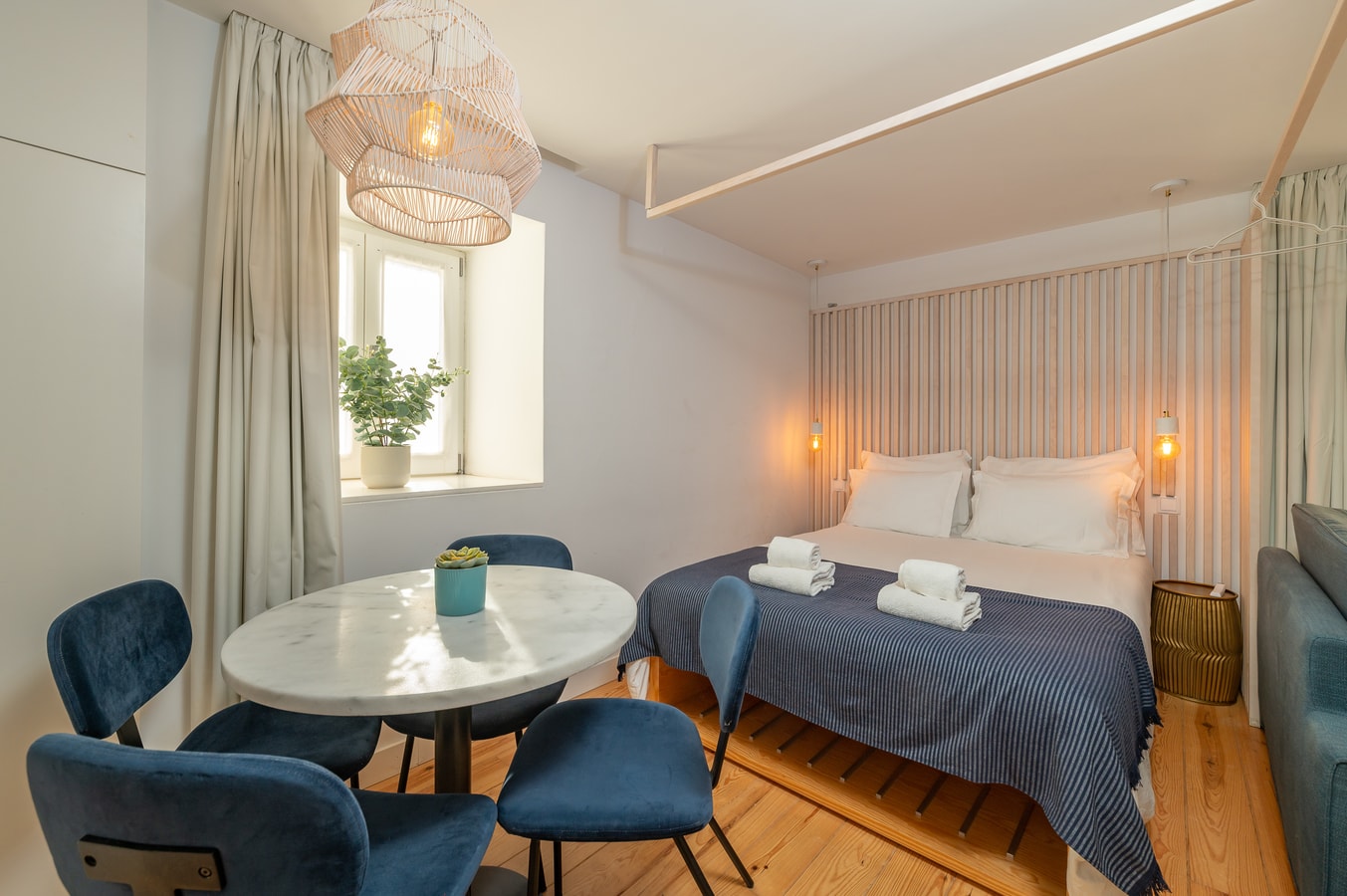 Studio 1 • Downtown Lisbon • Walkable • Balcony gallery image 1