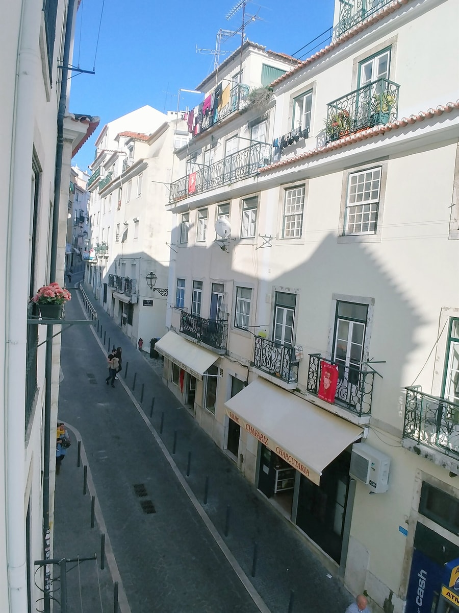Apartment • Downtown Lisbon • 3 Bedrooms • Balcony gallery image 24