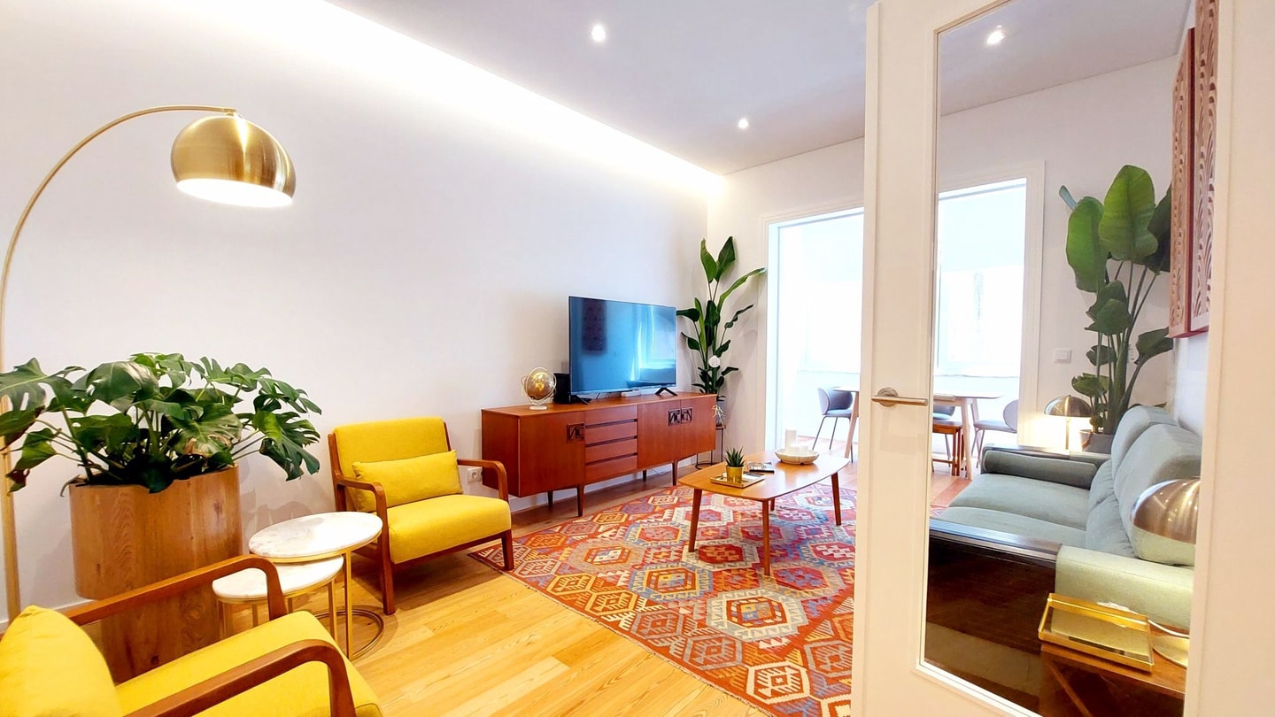 Spacious apartment in Lisbon | 2 bedrooms with AC gallery image 7