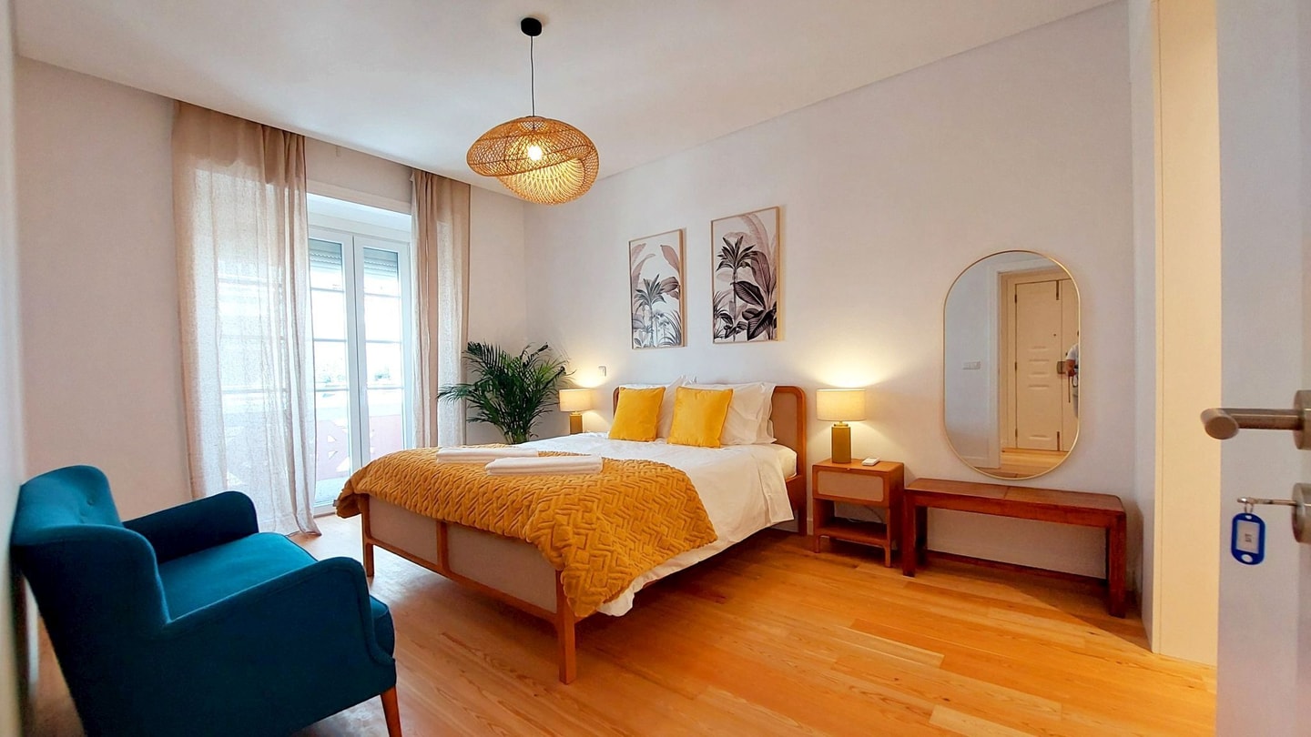 Spacious apartment in Lisbon | 2 bedrooms with AC gallery image 14