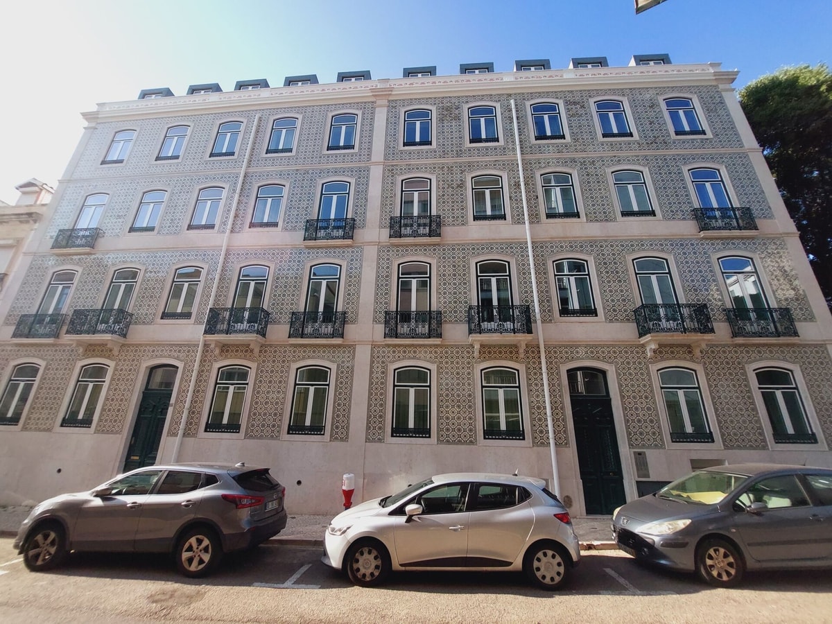 Apartment 101 • Lisbon • 2 bedrooms • Elevator•A/C gallery image 7