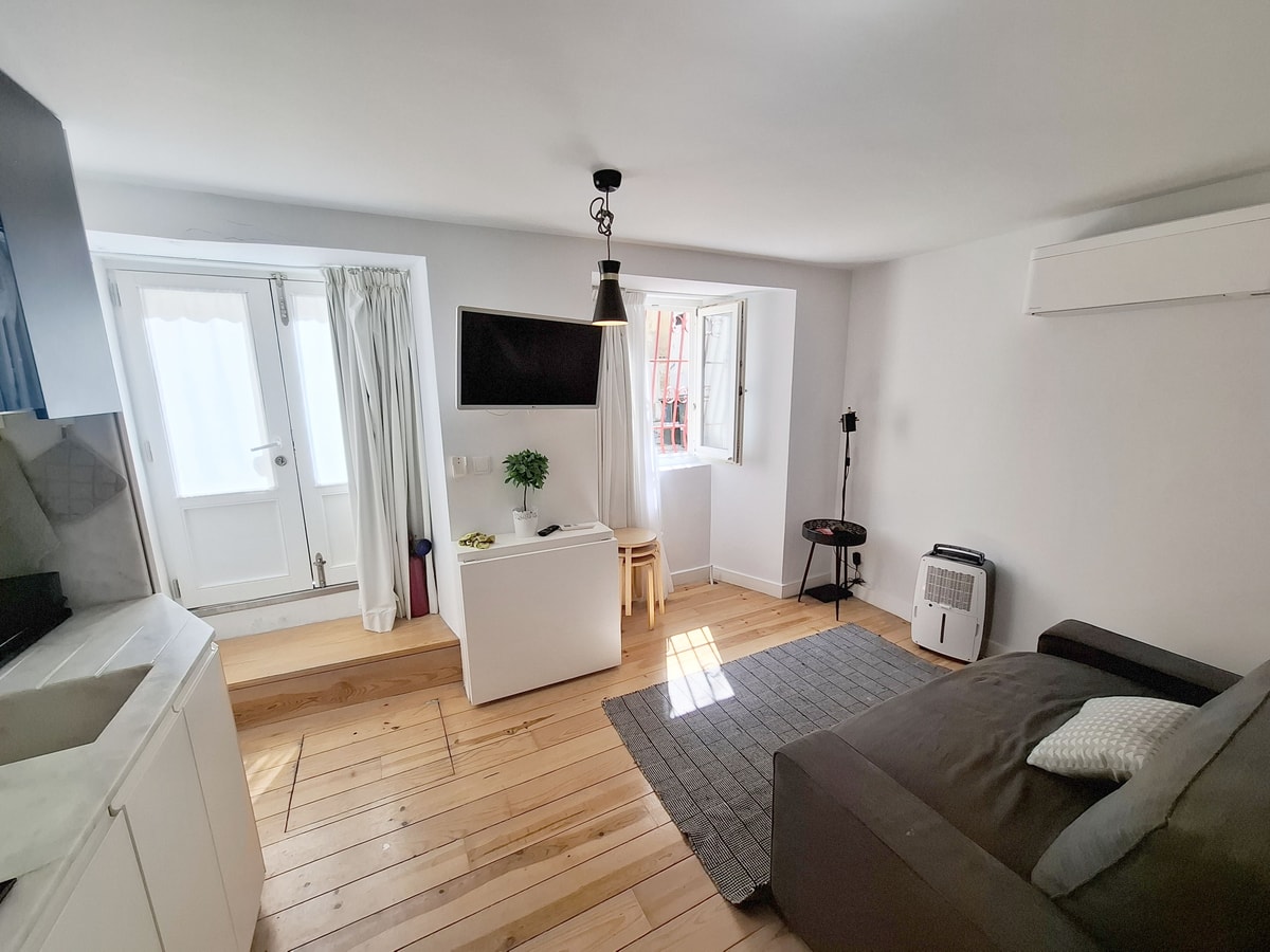 Studio • Downtown Lisbon • Walkable • A/C gallery image 1