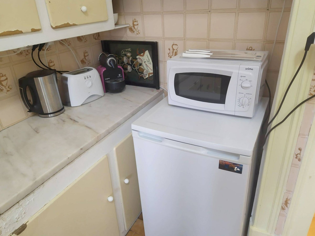 Charming flat with 2 bedrooms on Lisbon's 7th hill gallery image 24