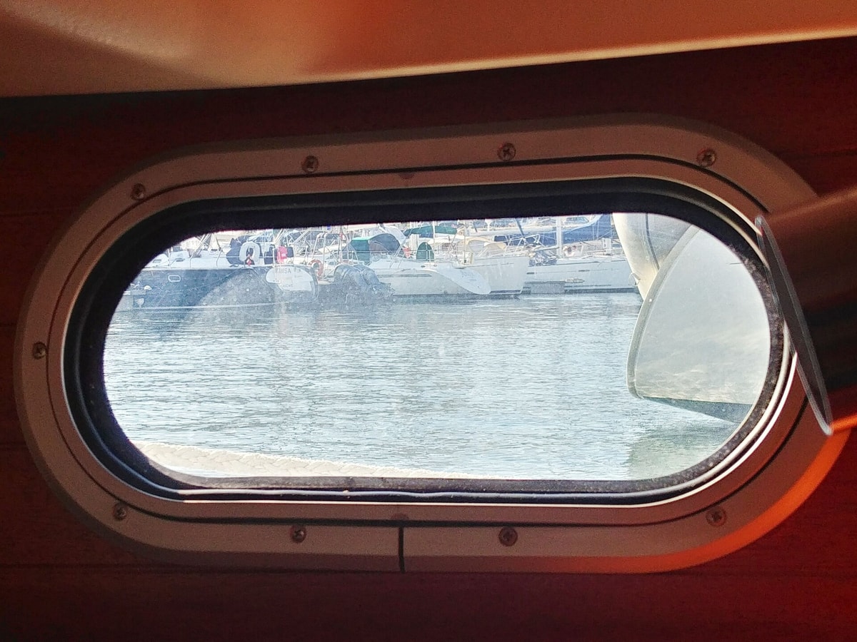 Unique Sailboat Stay in Lisbon with Marina Views gallery image 27