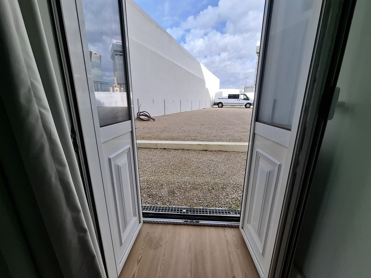 Studio 104 • Lisbon • Patio • Elevator • A/C gallery image 4