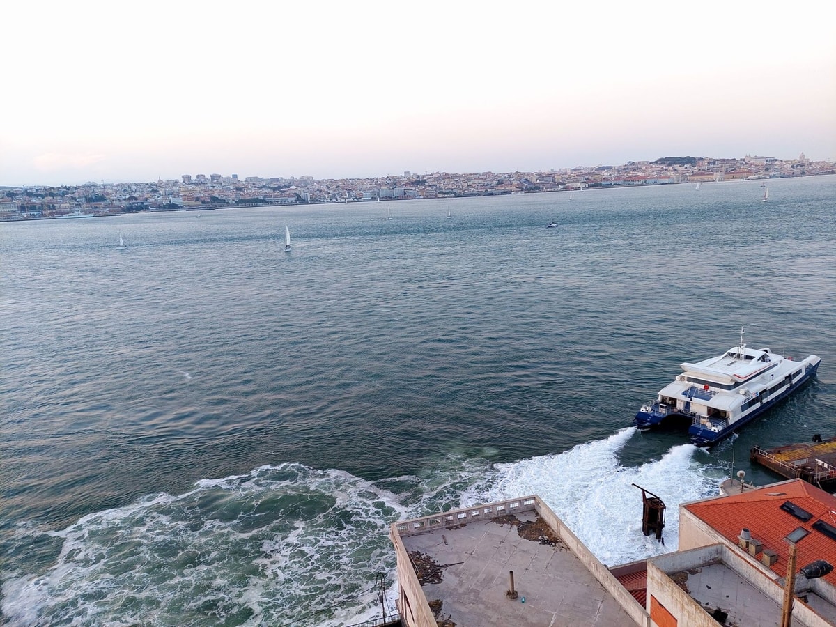 Flat in Cacilhas – Lisbon Stunning River Views gallery image 46