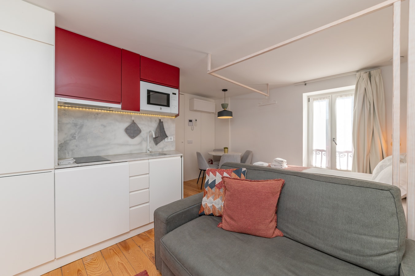 Duplex Studio • Downtown Lisbon • 2 BR • Walkable gallery image 10