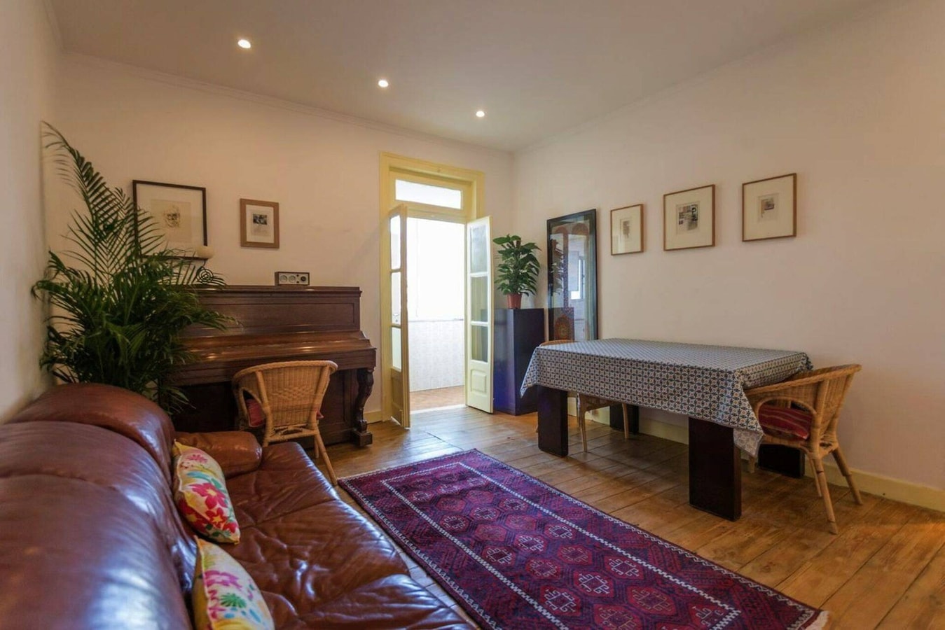 Charming flat with 2 bedrooms on Lisbon's 7th hill gallery image 4