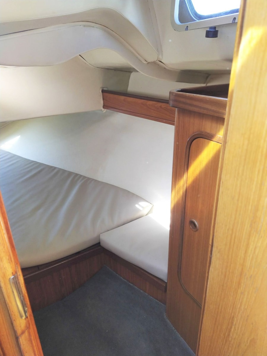 Lisbon for Two • Sailboat Santa Maria Stay gallery image 15