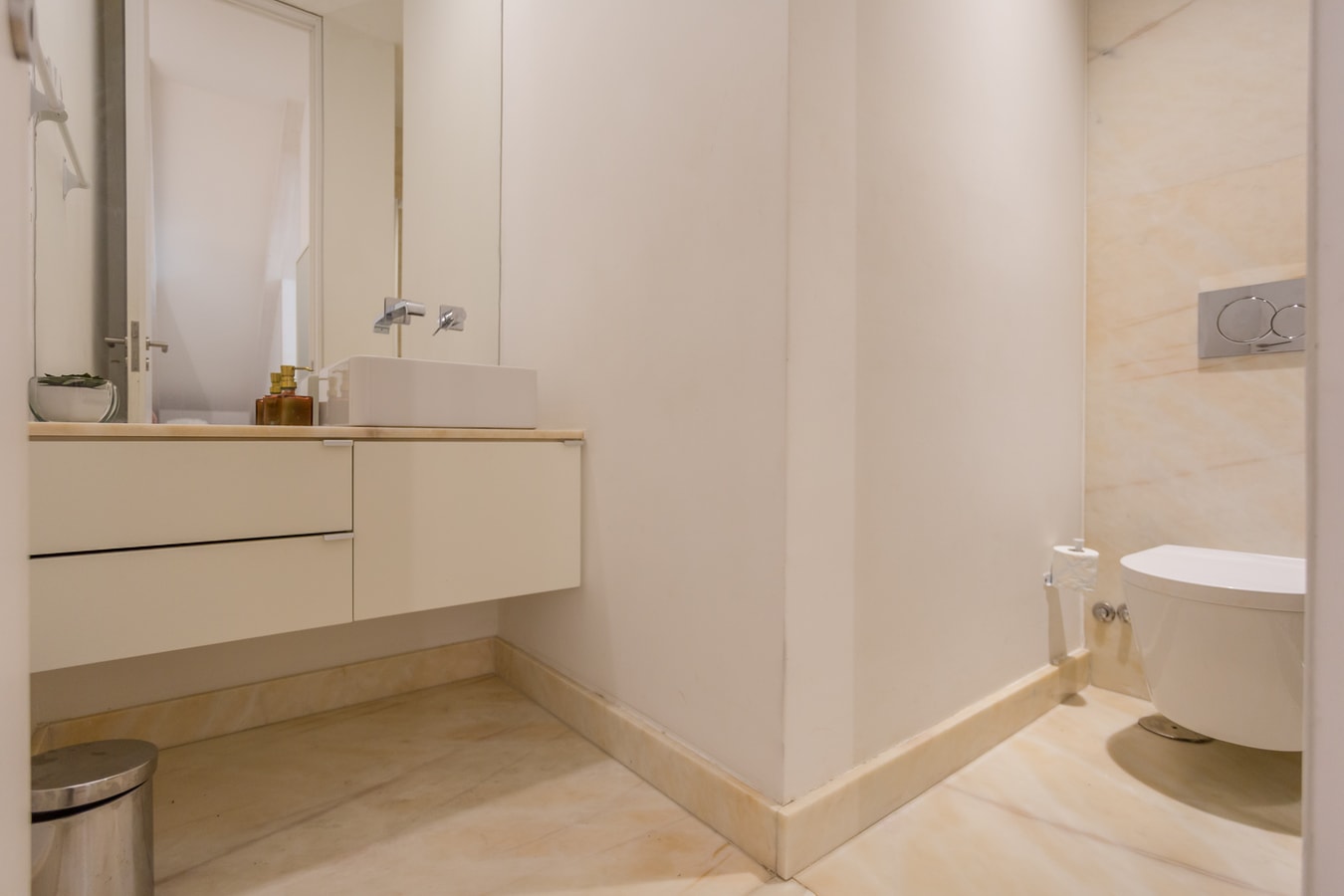 Apartment • Downtown Lisbon • 2 Bedrooms • Balcony gallery image 28