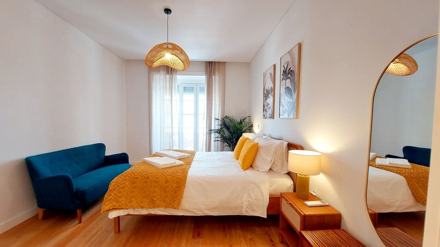 Spacious apartment in Lisbon | 2 bedrooms with AC gallery image 17