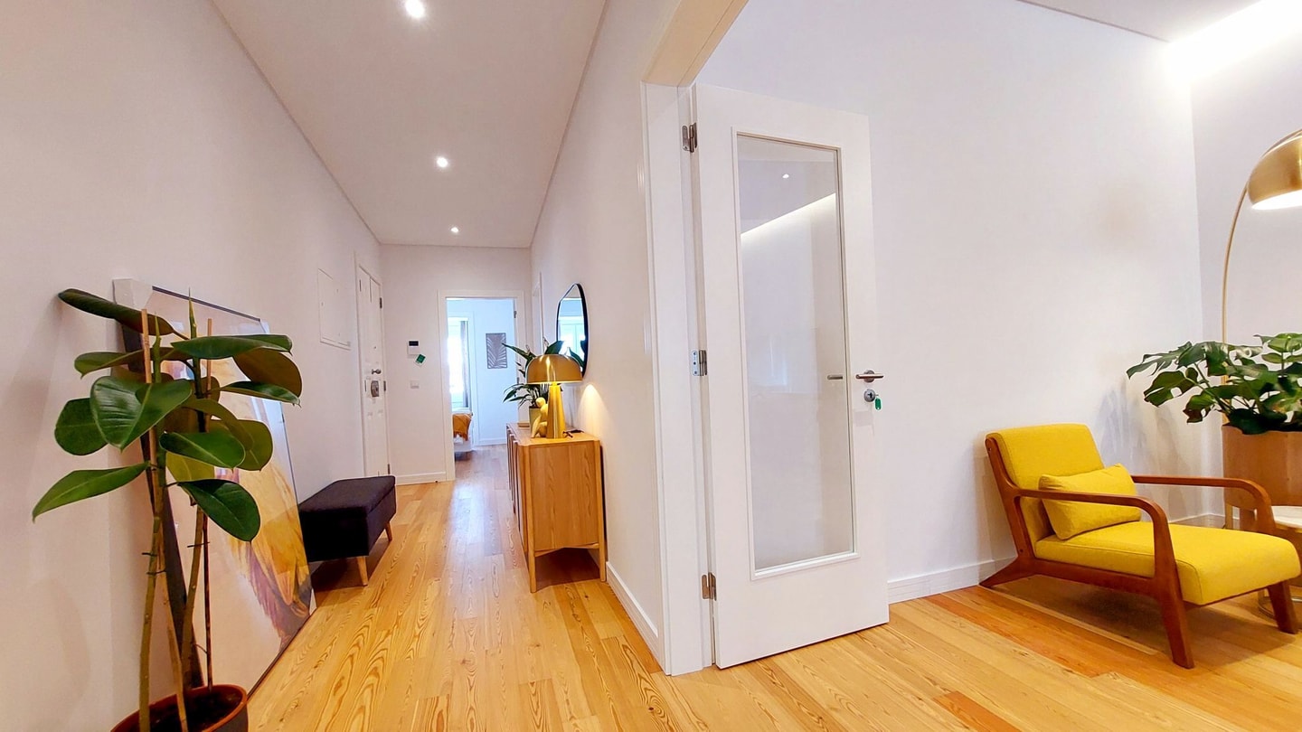 Spacious apartment in Lisbon | 2 bedrooms with AC gallery image 12