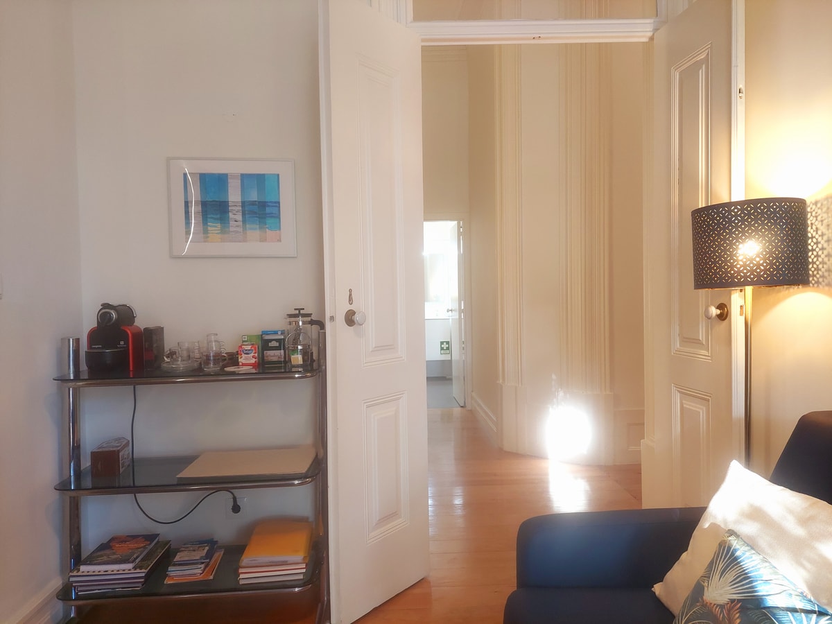 Lisbon Hideaway with private sunny Garden gallery image 10