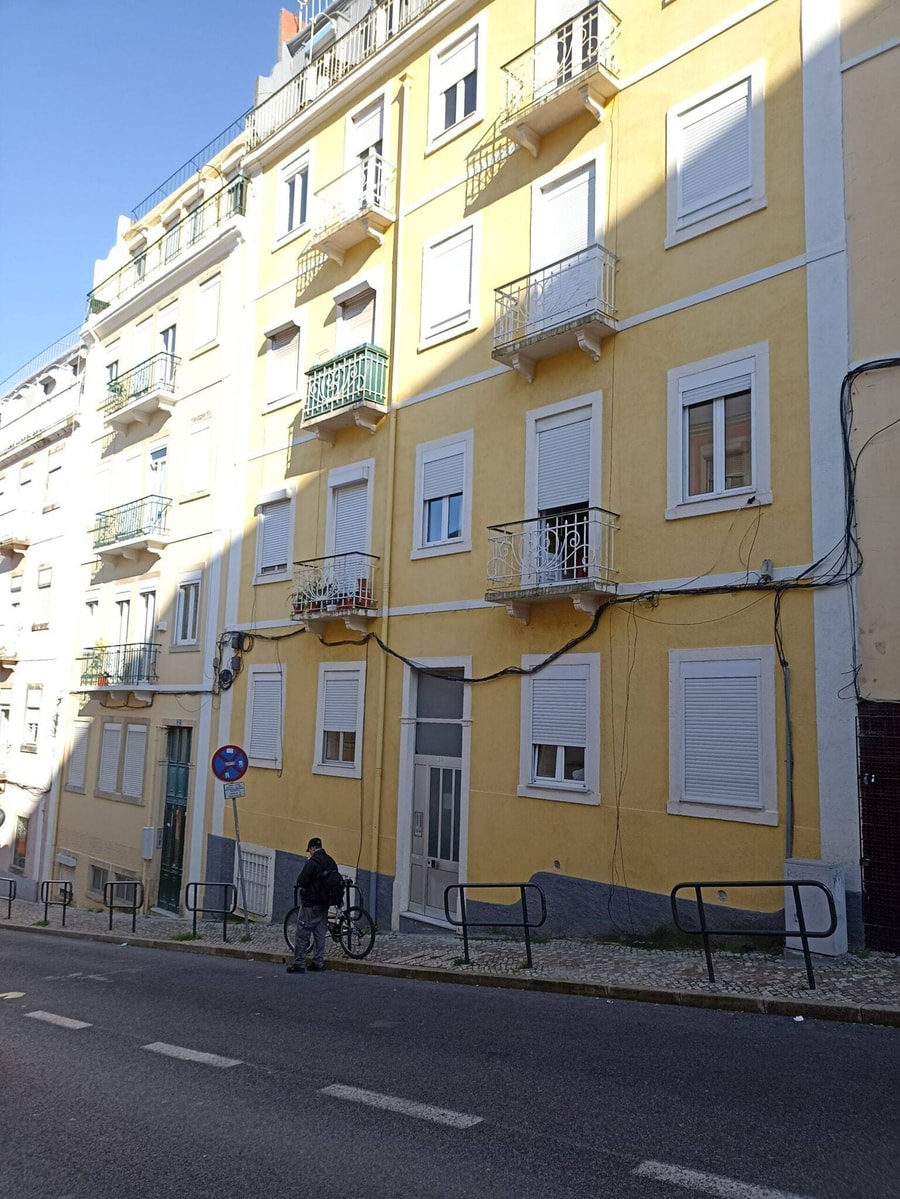 Charming flat with 2 bedrooms on Lisbon's 7th hill gallery image 42