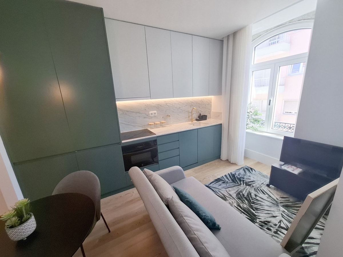 Studio Lisbon • Balcony • Elevator • A/C • Parking gallery image 4
