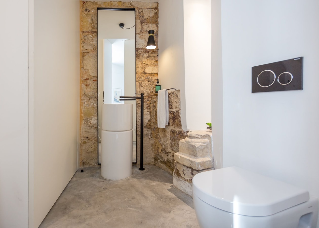 Historic house of Santo André • Lisbon's old town gallery image 14
