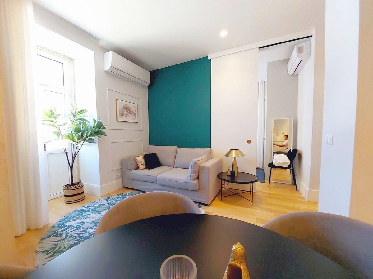 Apartment 207 • Lisbon • 1 bedroom • Balcony • A/C gallery image 8