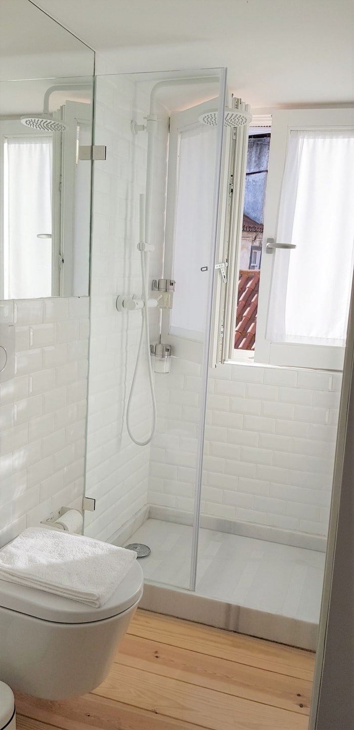 Duplex Studio • Downtown Lisbon • 2 BR • Walkable gallery image 23