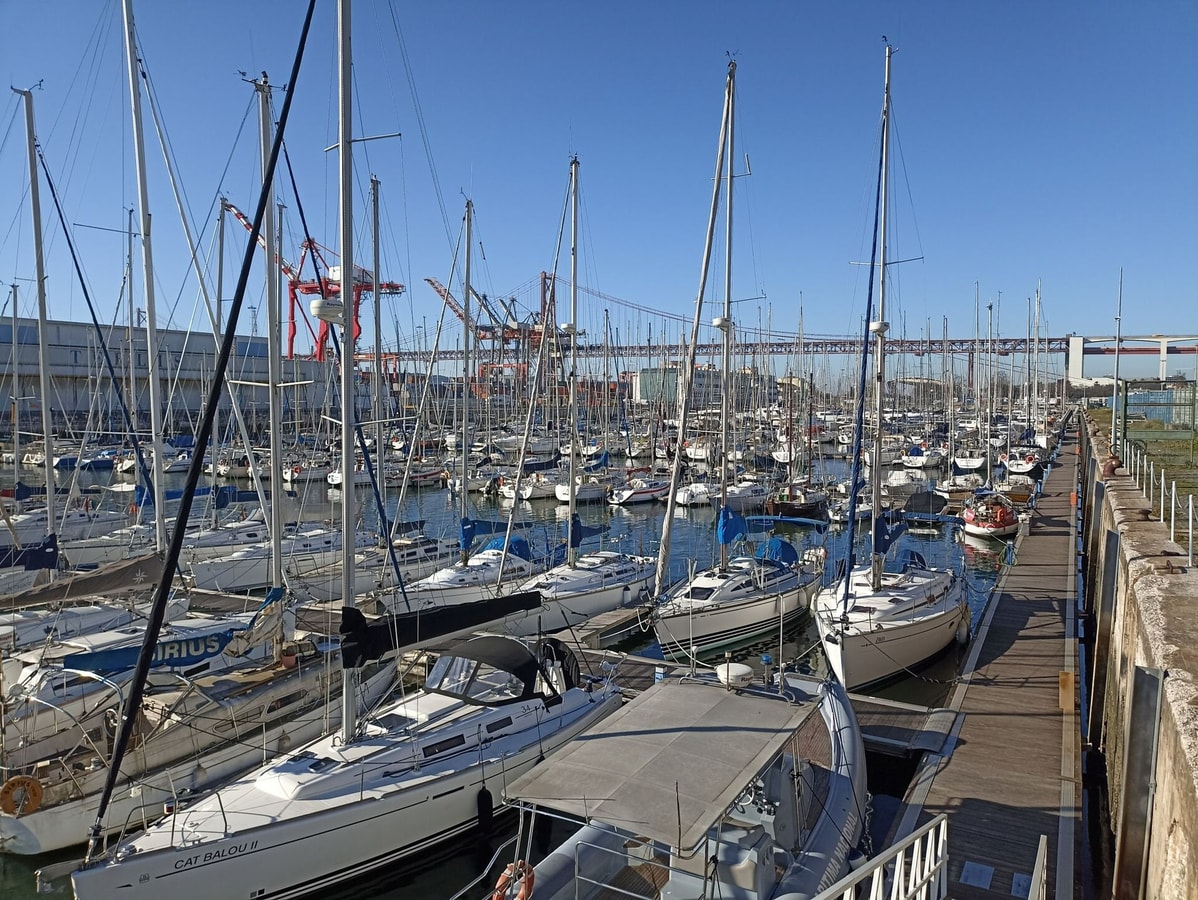Lisbon for Two • Sailboat Santa Maria Stay gallery image 32