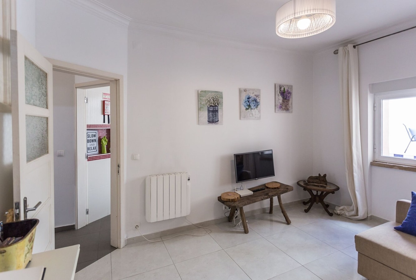 1-Bedroom Flat with Terrace, near Metro & Arena gallery image 18