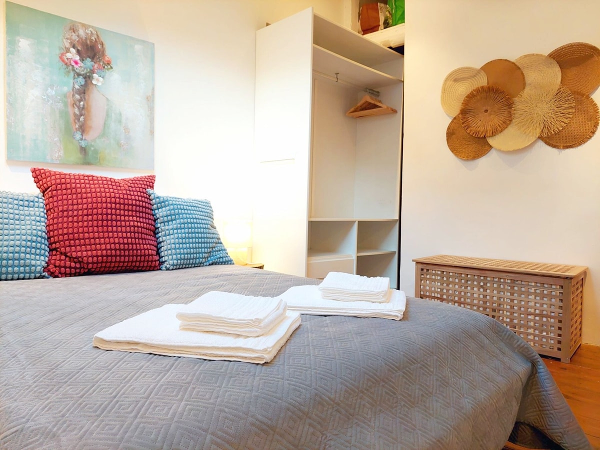 Apartment • Downtown Lisbon • Walkable • Balcony gallery image 14