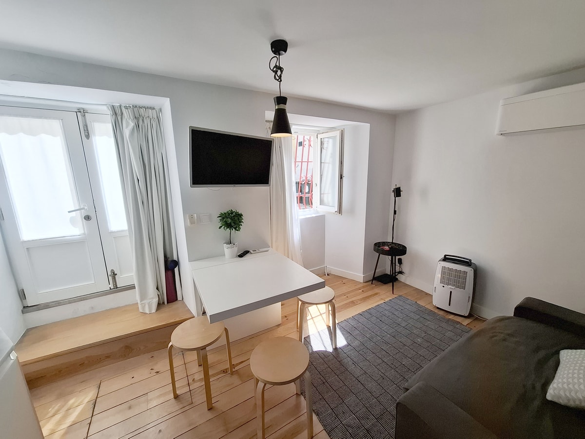 Studio • Downtown Lisbon • Walkable • A/C gallery image 2